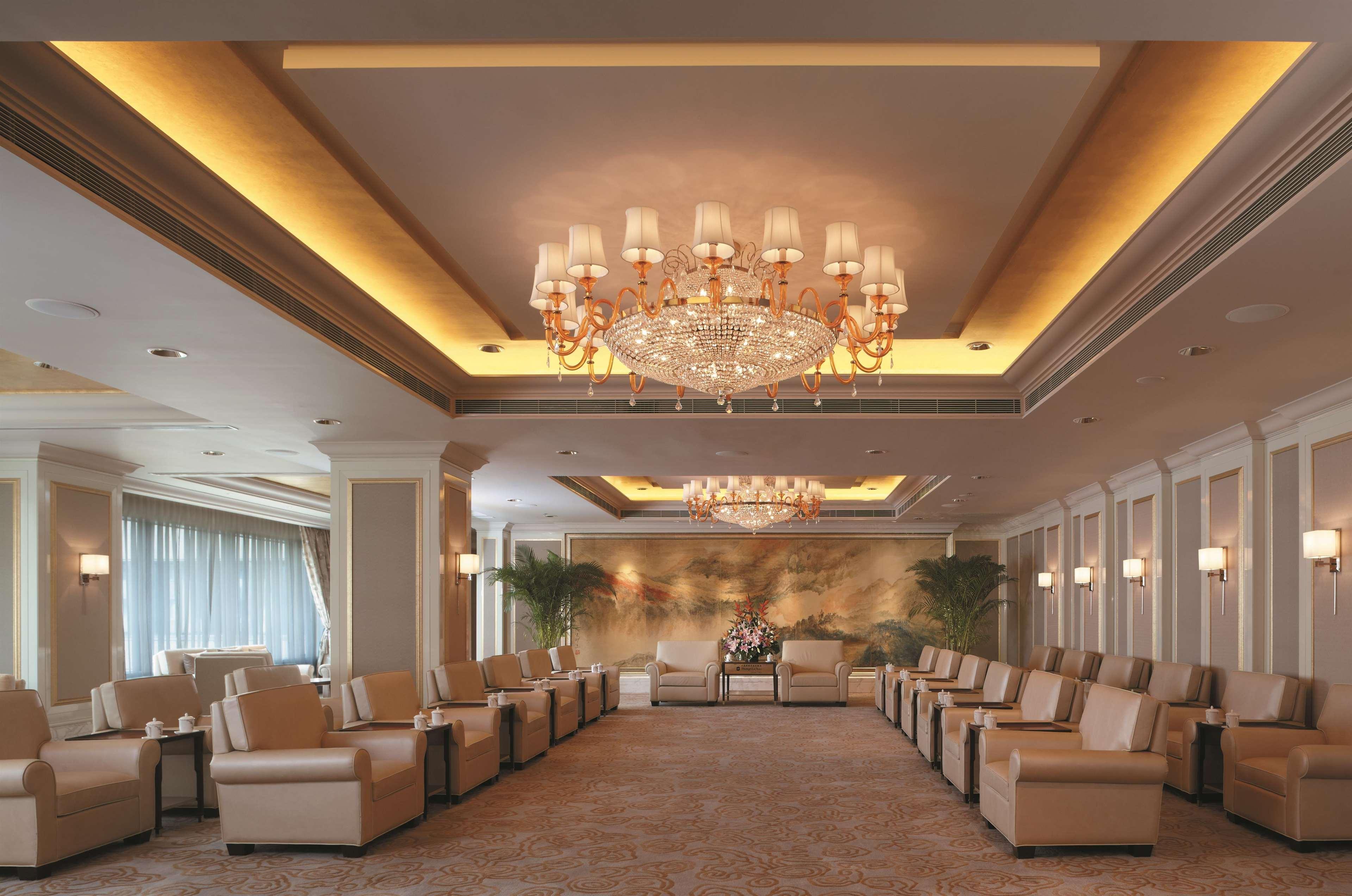 Shangri-la Hotel