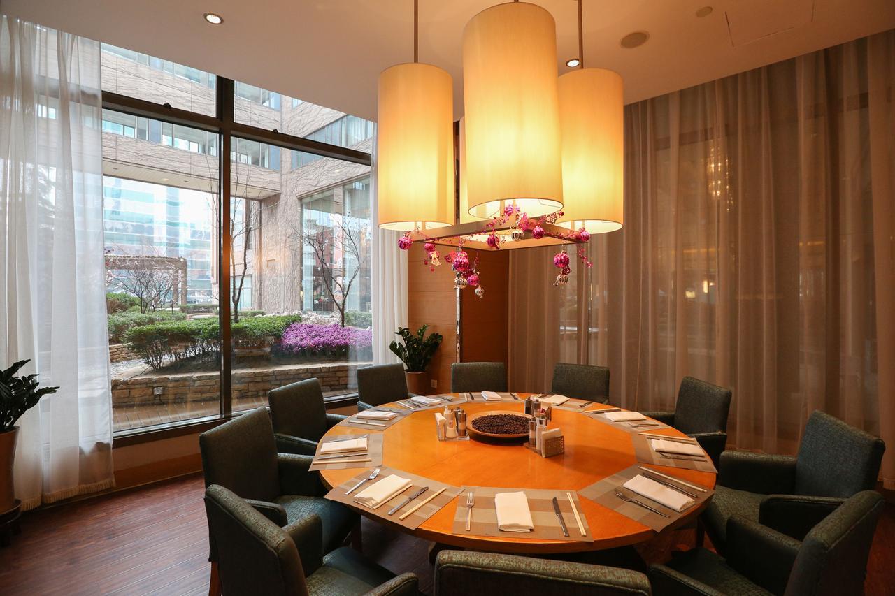 Shangri-la Hotel